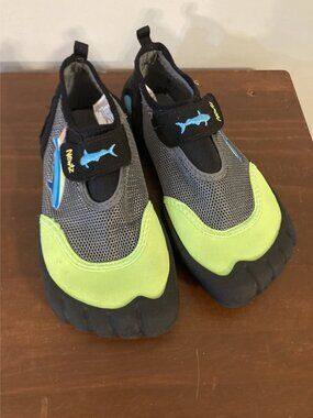 Newtz Kids Shark Aqua Water Shoes Size 13 Gray Green Mesh Strap